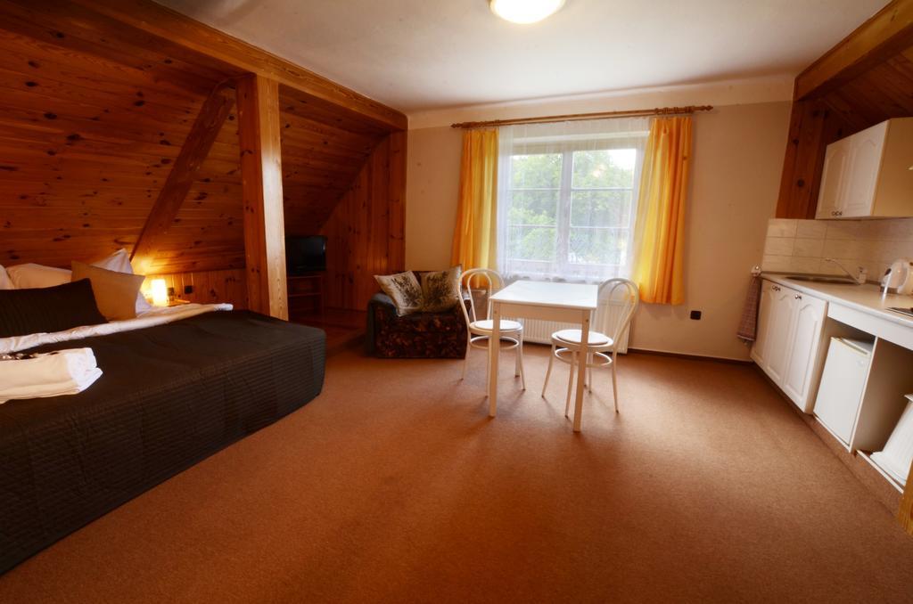 Pension Pod Morskym Okem Karlovice  外观 照片