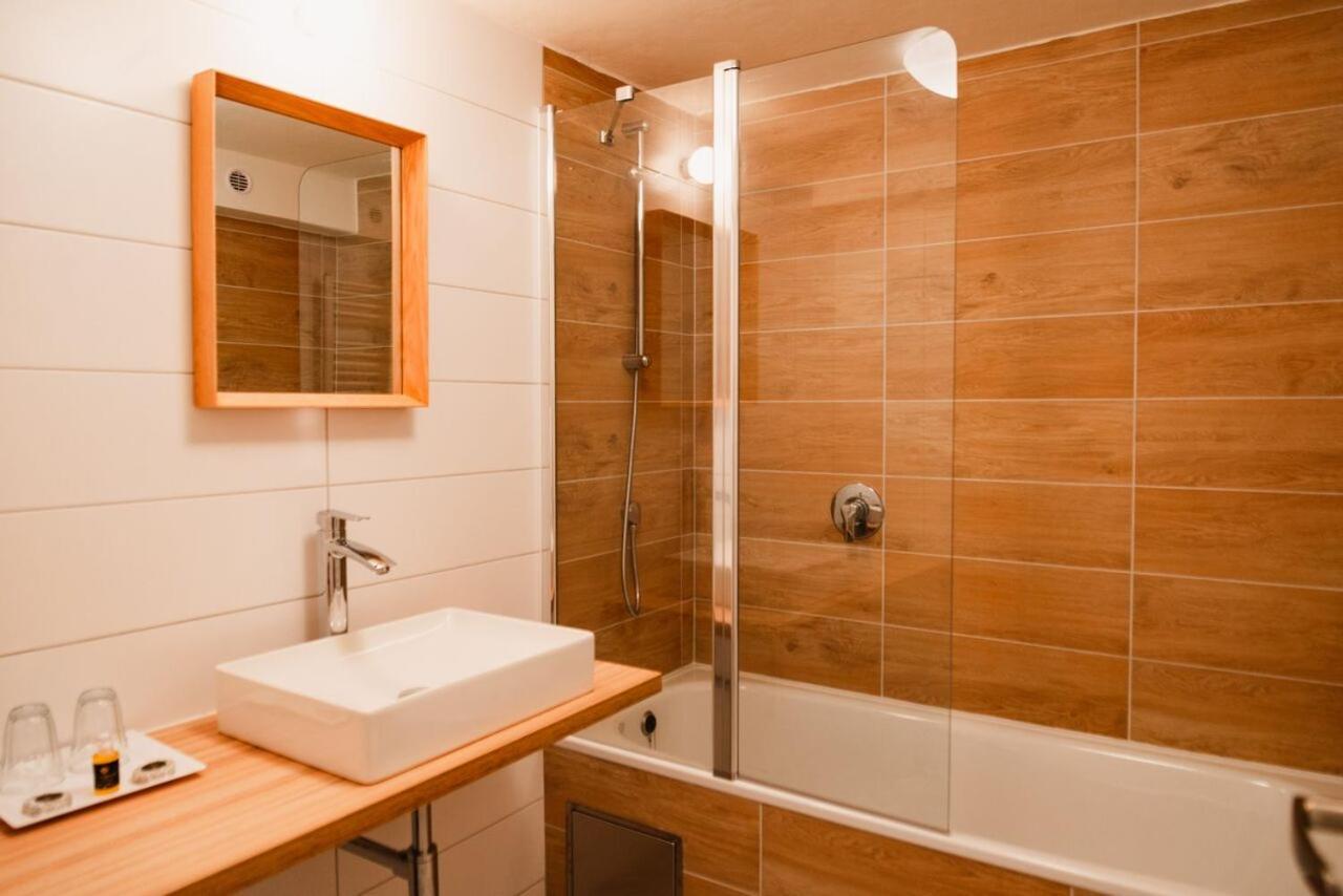 Pension Pod Morskym Okem Karlovice  外观 照片